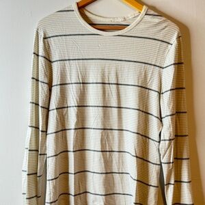 Men’s Lululemon Long Sleeve Striped 5 Year Basic Tee Size Small